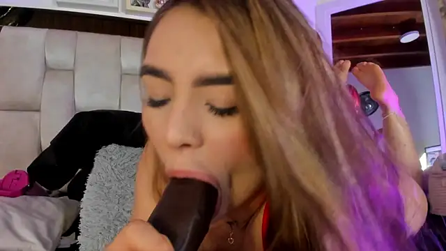 emmy r online show from February 14, 3:05 pm