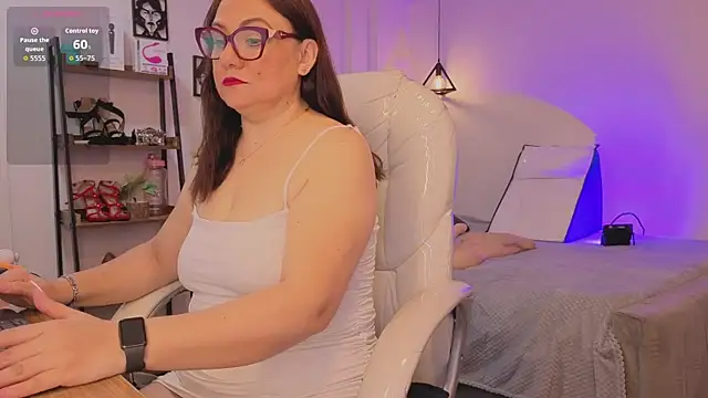 Snapshot of lady_nylon_ chatting on November 28, 11:46 am lady nylon online show from November 28, 11:46 am