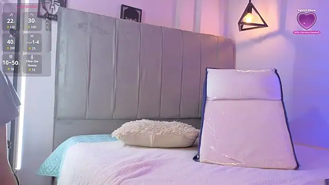 lady nylon  online show from April 23, 12:04 pm