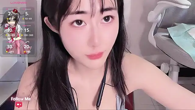 qiqi-- online show from December 20, 4:14 pm