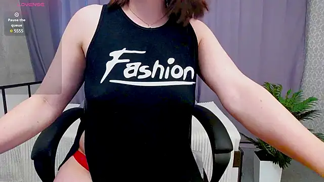 Camelia Lillie online show from March 14, 10:29 am