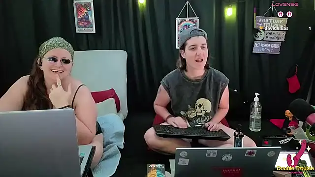 Sexy Mama-69 online show from November 27, 5:15 pm