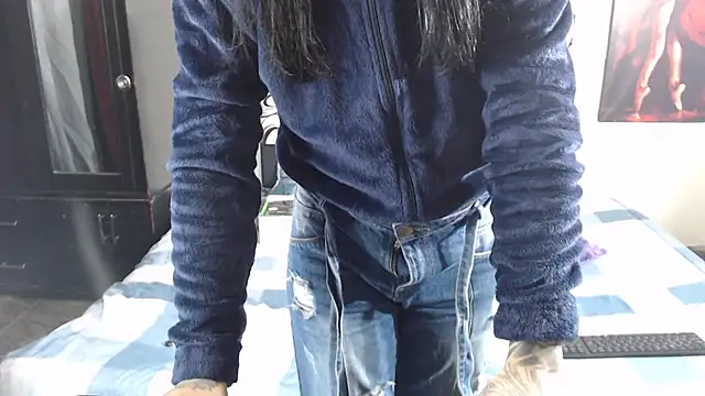 Snapshot of emma_onassis_17 chatting on November 4, 2:21 am emma onassis 17 online show from November 4, 2:21 am