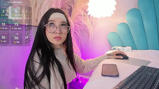 Snapshot of EriKlein chatting on November 15, 9:21 pm EriKlein online show from November 15, 9:21 pm