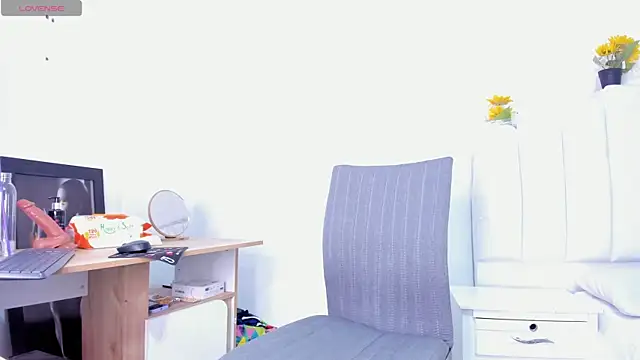 Snapshot of RoxannaBlanche chatting on March 10, 3:09 pm RoxannaBlanche online show from March 10, 3:09 pm