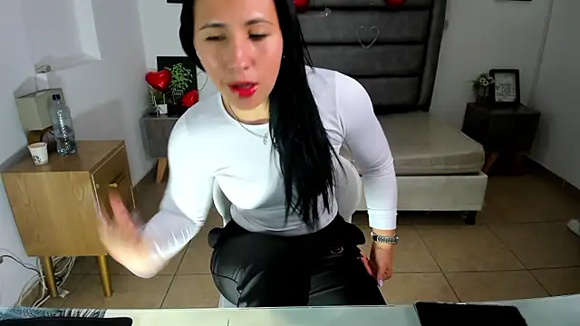 Nata bernett online show from March 6, 9:11 pm