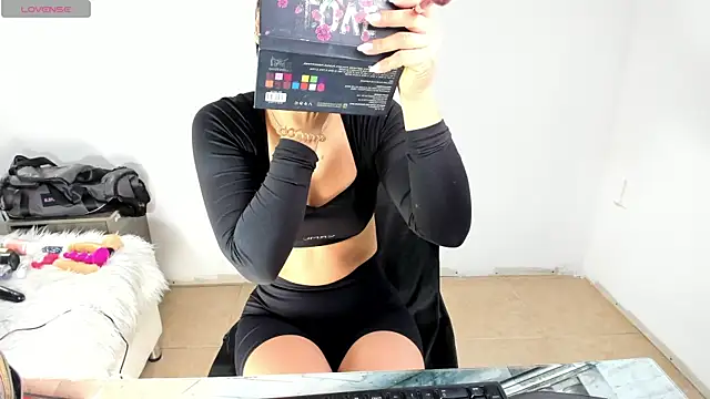 Snapshot of Nata_bernett chatting on July 17, 2:13 pm Nata bernett online show from July 17, 2:13 pm