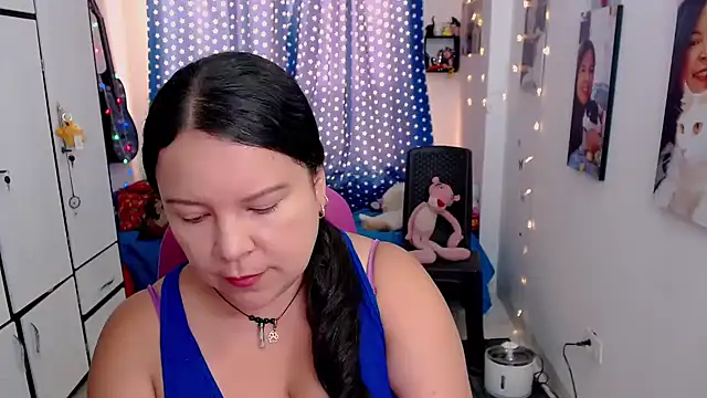 claryssa  online show from November 5, 3:56 pm