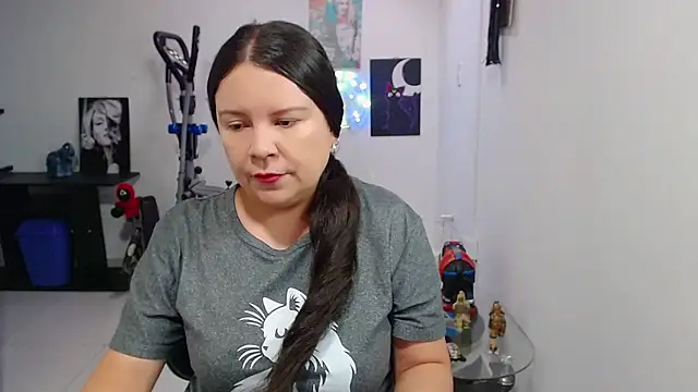 claryssa  online show from June 5, 7:52 pm