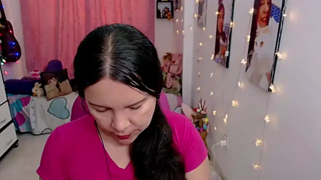 claryssa  online show from June 6, 8:02 pm