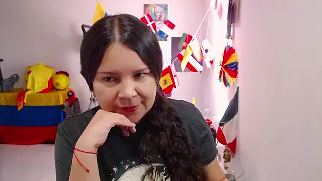 claryssa  online show from July 6, 3:03 pm