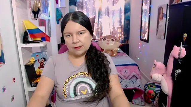 claryssa  online show from August 5, 7:49 pm
