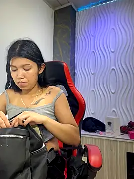 Snapshot of emily_rosse04 chatting on November 20, 11:10 am emily rosse04 online show from November 20, 11:10 am