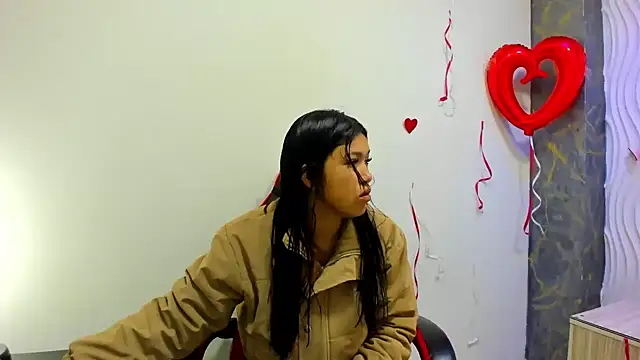 emily rosse04 online show from February 26, 12:37 pm