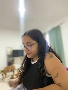 Snapshot of CurlyGirl_1 chatting on January 4, 12:59 pm CurlyGirl 1 online show from January 4, 12:59 pm