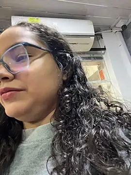 Snapshot of CurlyGirl_1 chatting on January 7, 12:20 pm CurlyGirl 1 online show from January 7, 12:20 pm