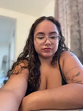 CurlyGirl 1 online show from June 27, 11:21 pm