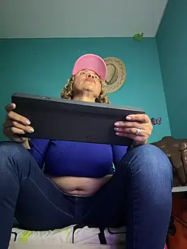 Snapshot of SheraHadee chatting on May 30, 4:37 pm SheraHadee online show from May 30, 4:37 pm