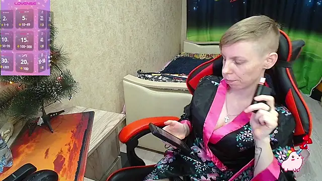 Alexis Gordon online show from January 3, 8:22 pm