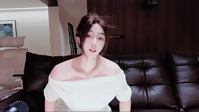 -Aricia- online show from February 12, 2:12 pm