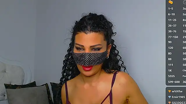 Snapshot of Turkish_Latina chatting on December 20, 1:03 am Turkish Latina online show from December 20, 1:03 am