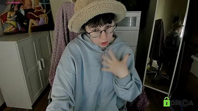 Snapshot of Melissa_Wells chatting on September 24, 9:07 pm Melissa Wells online show from September 24, 9:07 pm