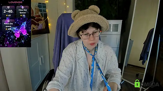 Snapshot of Melissa_Wells chatting on October 8, 7:17 am Melissa Wells online show from October 8, 7:17 am