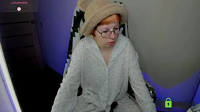 Snapshot of Melissa_Wells chatting on December 4, 9:01 pm Melissa Wells online show from December 4, 9:01 pm