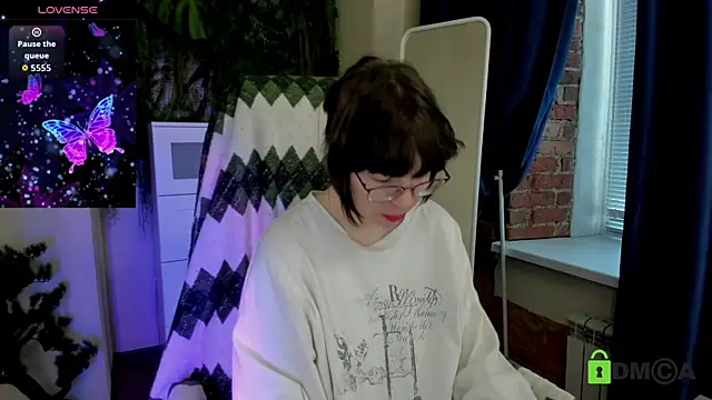 Melissa Wells online show from July 18, 4:11 pm