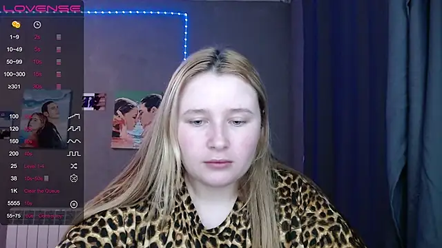 Snapshot of Light_Luna chatting on November 20, 2:39 pm Light Luna online show from November 20, 2:39 pm