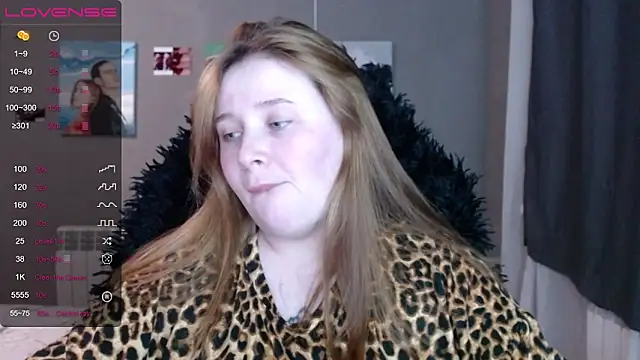 Snapshot of Light_Luna chatting on March 15, 3:07 pm Light Luna online show from March 15, 3:07 pm