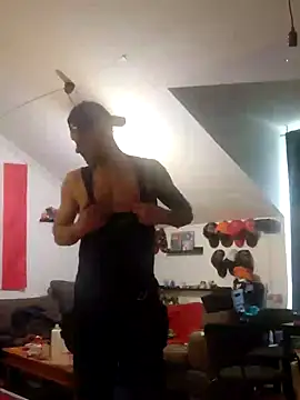 Snapshot of eltoulou chatting on January 24, 12:31 pm eltoulou online show from January 24, 12:31 pm