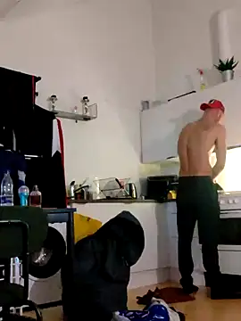 Snapshot of eltoulou chatting on February 8, 1:54 pm eltoulou online show from February 8, 1:54 pm