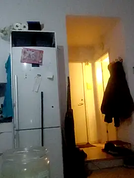 Snapshot of eltoulou chatting on February 17, 4:20 am eltoulou online show from February 17, 4:20 am