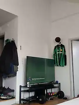 Snapshot of eltoulou chatting on March 2, 6:27 am eltoulou online show from March 2, 6:27 am