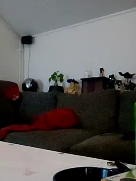 Snapshot of eltoulou chatting on March 12, 1:25 am eltoulou online show from March 12, 1:25 am