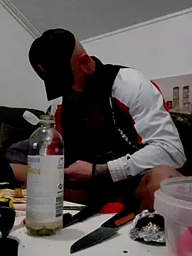 eltoulou online show from March 17, 10:49 pm