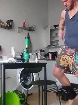 Snapshot of eltoulou chatting on March 20, 4:53 pm eltoulou online show from March 20, 4:53 pm