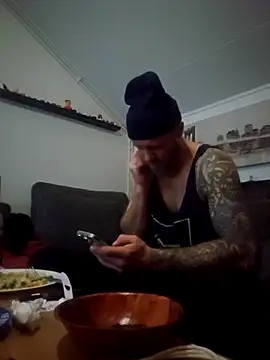 Snapshot of eltoulou chatting on December 3, 5:00 pm eltoulou online show from December 3, 5:00 pm