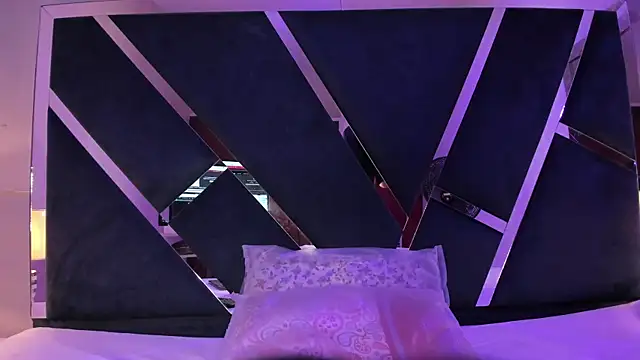 Nahid Jaziri1 online show from November 4, 8:41 pm