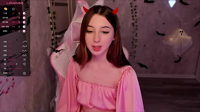 Polly  Hill online show from October 13, 6:41 pm