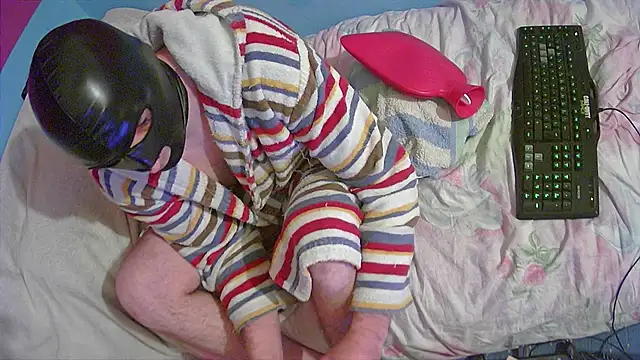 Snapshot of Markxen_cam chatting on October 28, 10:34 pm Markxen cam online show from October 28, 10:34 pm