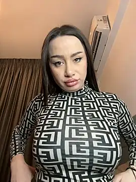 deliaroyal online show from February 27, 3:37 pm