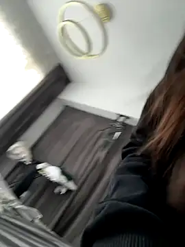 deliaroyal online show from September 28, 11:26 am