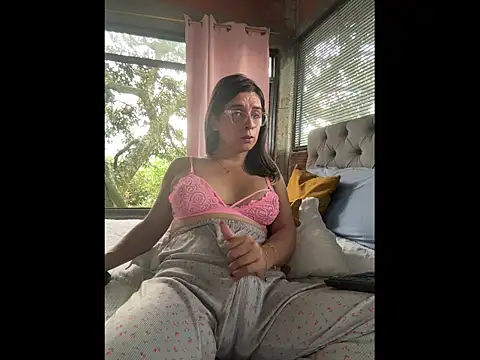 sweet jessicats online show from February 4, 10:15 pm