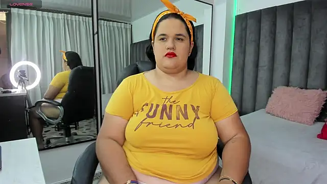 Snapshot of natalia_curvy1 chatting on December 26, 7:05 pm natalia curvy1 online show from December 26, 7:05 pm
