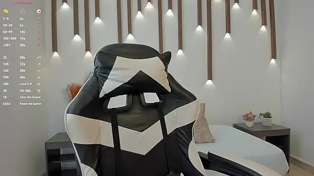 megan cooper28 online show from November 5, 7:14 pm