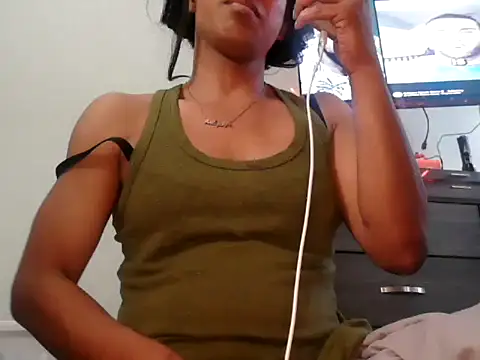 Snapshot of CaramelDipper chatting on June 28, 2:45 pm CaramelDipper online show from June 28, 2:45 pm