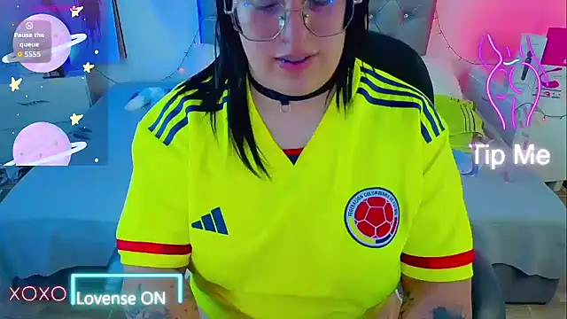 NatalieHarris online show from June 27, 11:21 pm
