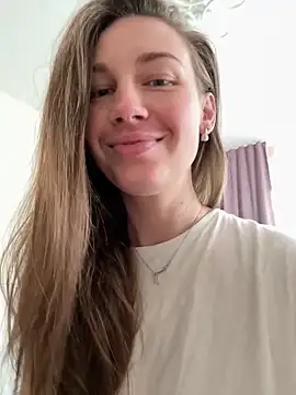 JasminJames online show from June 19, 9:13 am